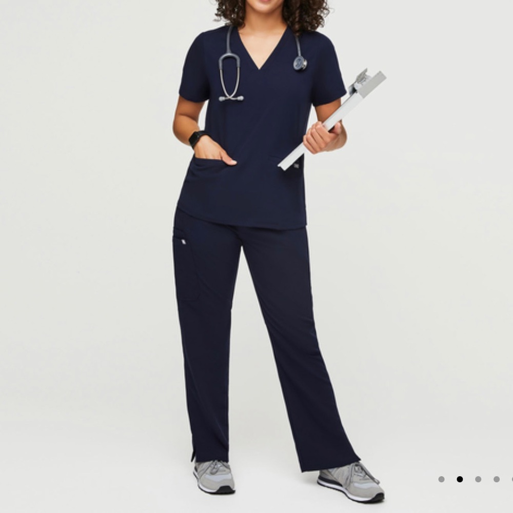 Figs scrubs set casma and kade petite navy